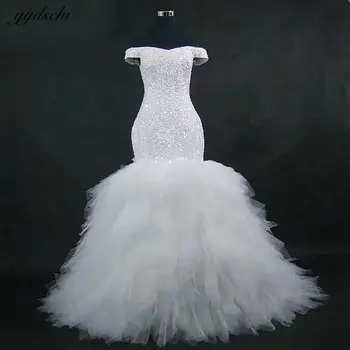  Elegantiška Baltos Spalvos Undinė Afrikos Vestuvių Suknelės 2022 Tiulio Raukiniai Pakopų Spindinčiais Blizgučiais Off Peties Vestuvinės Suknelės Vestido De Noiva